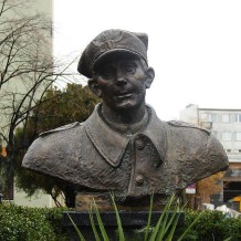 Pomnik Hieronima Dekutowskiego w Tarnobrzegu