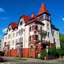 Budynek Domu Dziecka Młody Las w Toruniu