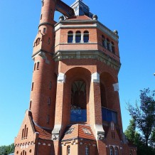 Wieża ciśnień przy alei Wiśniowej we Wrocławiu 
