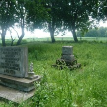 Cmentarz wojenny w Młodziejowie