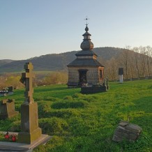 Kaplica cmentarna w Łosiu 