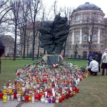 Pomnik Ofiar Katynia i Sybiru w Poznaniu 