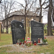 Pamiątkowe tablice ku czci ofiar katastrofy w Smoleńsku