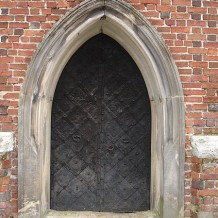 Oryginalne drzwi gotyckie