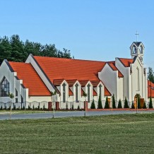 Kościół parafialny, rzymskokatolicki pod wezwaniem Najświętszej Marii Panny Wspomożycielki Wiernych w Niemczu