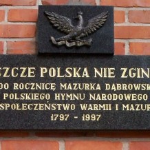 Tablica upamiętniająca 200 rocznicę M Dąbrowskiego