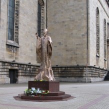 Pomnik Papieża Jana Pawła II w Katowicach