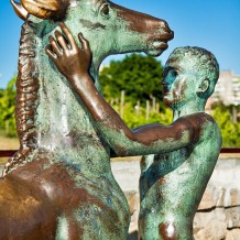 Rzeźba Chłopiec ze źrebięciem w Zielonej Górze