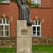 Pomnik Mikołaja Kopernika w Krośnie