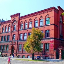 Budynek Centrum Kształcenia Ustawicznego w Toruniu