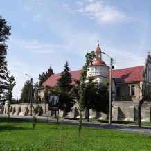 Kościół Podwyższenia Świętego Krzyża w Brzezinach.