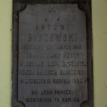 ablica upamiętniająca Antoniego Borzewskiego.