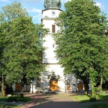 front kościoła św. Stanisława Biskupa