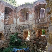 Ruiny średniowiecznego zamku w Nowym Jasińcu, w powiecie bydgoskim