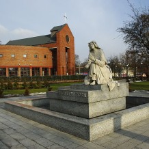 Pomnik św. Faustyny w Łodzi