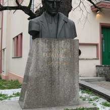 Popiersie Juliana Tuwima w Łodzi