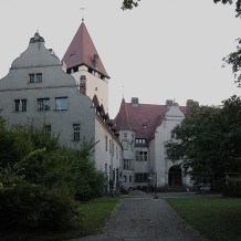 Zespół pałacowy w Lubniewicach