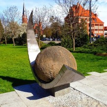 Pomnik Dar Miasta Czadca w Toruniu