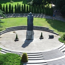 Pomnik Mikołaja Kopernika we Fromborku