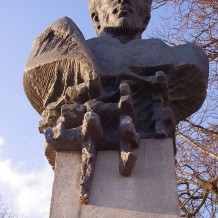 Pomnik Ludwika Waryńskiego w Warszawie