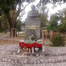 Plac Jana Pawła II w Skierniewicach