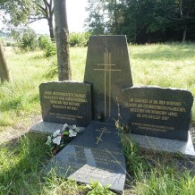 Cmentarz wojenny w Łopienniku Nadrzecznym