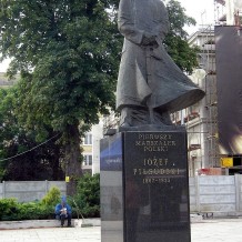 Pomnik Józefa Piłsudskiego na placu Biegańskiego