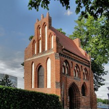Kaplica gotycka w Policach