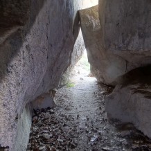 Jaskinia w Grunwaldzkiej Skale
