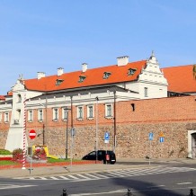 Zespół klasztorny dominikanek w Piotrkowie Trybun.