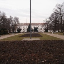 Plac Obrońców Warszawy w Płocku