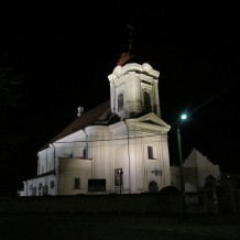 Zespół klasztorny nocą