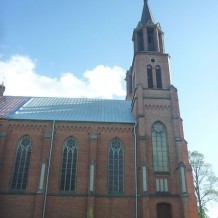 Neogotycki kościół parafialny pw. św. Michała Archanioła w Płonce Kościelnej