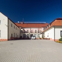 Pałac w Wierzbicach