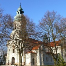 Sanktuarium Matki Pocieszenia w Dąbrówce Kościeln.