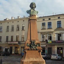 Pomnik Adama Mickiewicza w Tarnowie