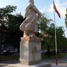 Pomnik Jana Kilińskiego w Trzemesznie