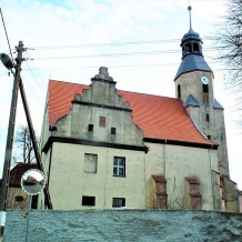Kościół Trójcy Świętej w Miłoradzicach
