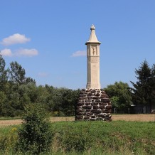 Słup graniczny w Biskupicach Radłowskich