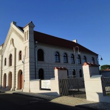 Synagoga w Buku