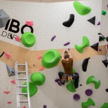 Limbo Bouldering