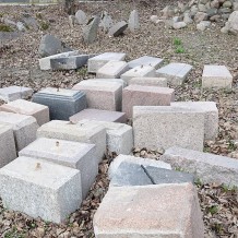 Macewy z cmentarza żydowskiego w Sokółce, zdjęcia z dnia 8 kwietnia 2019 roku