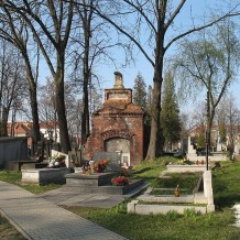 Grobowiec rodziny Rogozińskich na cmentarzu parafialnym w Krakowie-Mogile