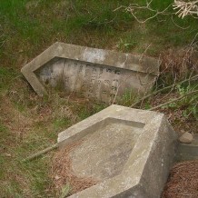 Pozostalosci po cmentarzu zydowskim w Goniadzu.