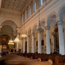 Wnętrze kościoła św. Karola Boromeusza przy ul. Chłodnej.